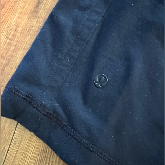 Vintage Lululemon men’s yoga shorts - Picture 5 of 5